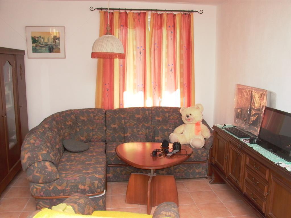 Gaestezimmer Ferienwohnung Villa Alexa, Mit Wallbox 沃尔特斯多夫 客房 照片