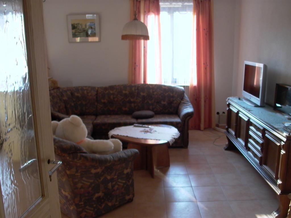 Gaestezimmer Ferienwohnung Villa Alexa, Mit Wallbox 沃尔特斯多夫 客房 照片